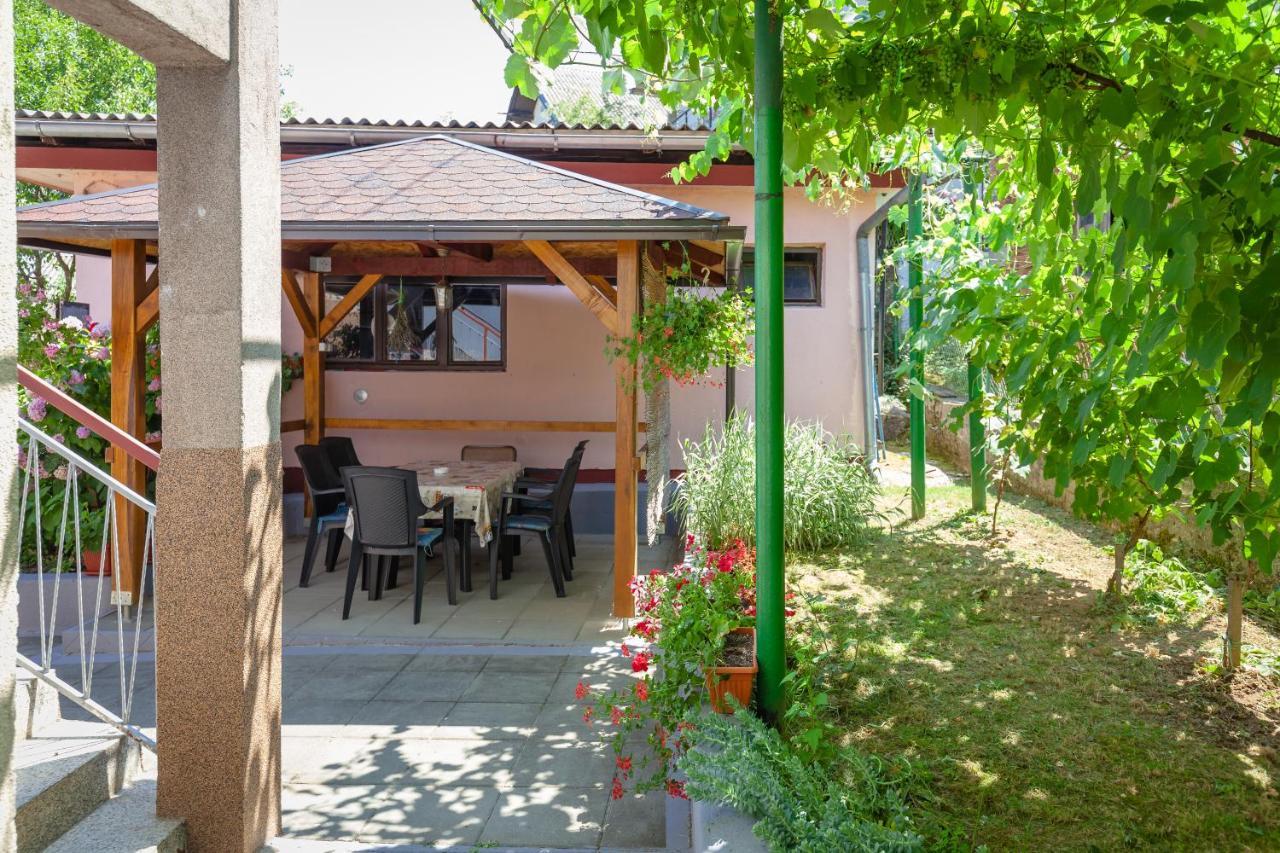 Apartment Zalac Slunj Buitenkant foto