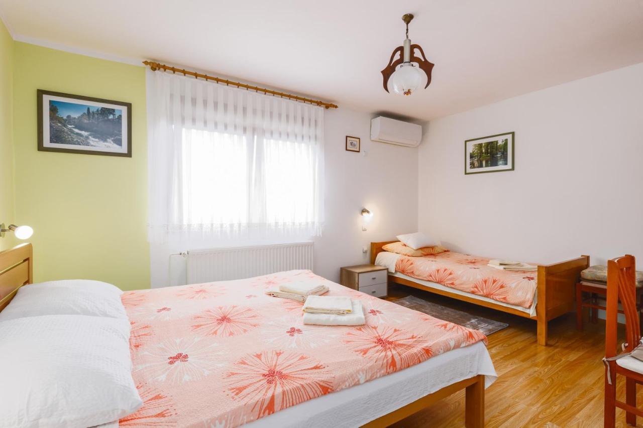 Apartment Zalac Slunj Buitenkant foto